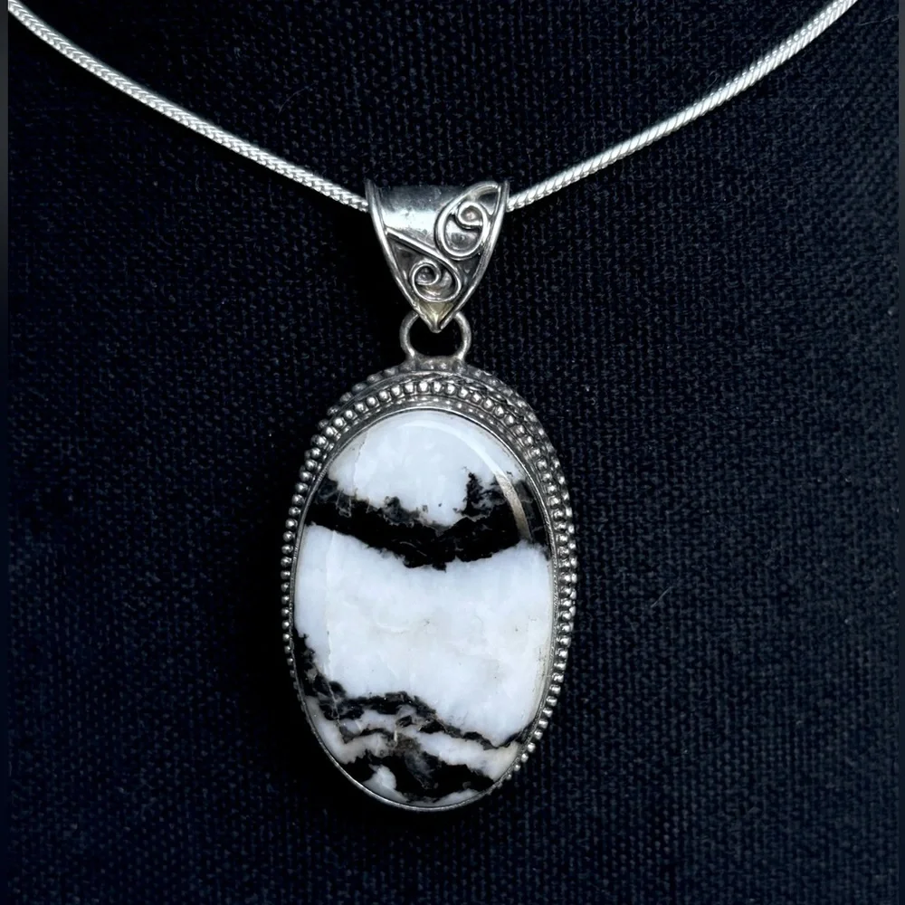 925 Sterling Silver White Buffalo Turquoise Pendant - Picture 9 of 9